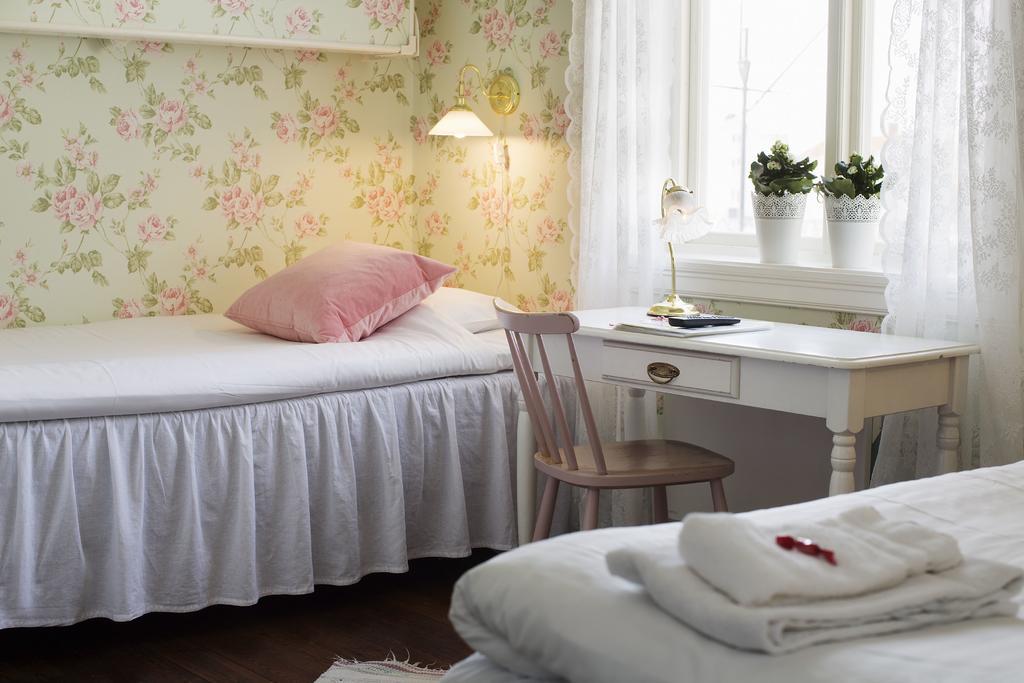 Strandvillan Hotell Och Bed & Breakfast Lysekil Buitenkant foto