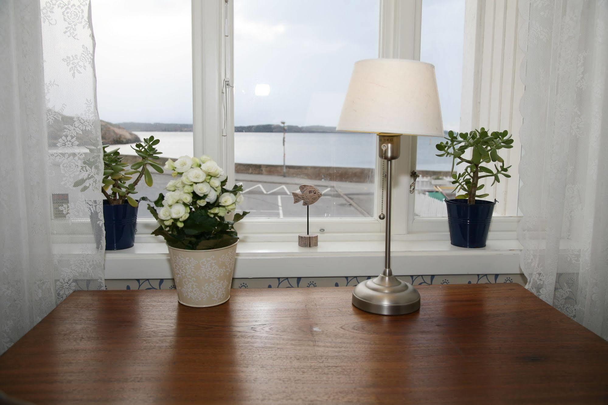 Strandvillan Hotell Och Bed & Breakfast Lysekil Buitenkant foto