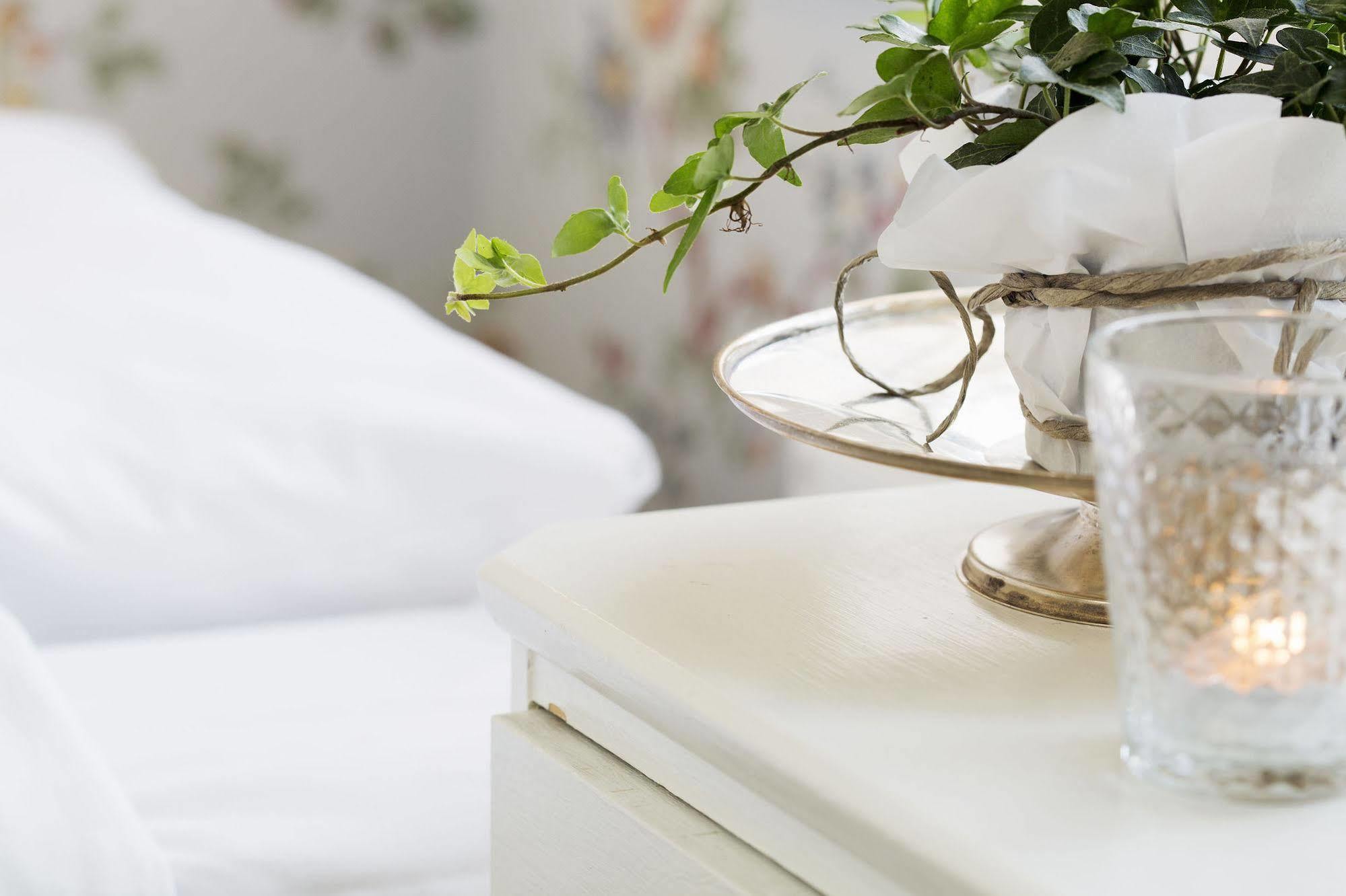 Strandvillan Hotell Och Bed & Breakfast Lysekil Buitenkant foto
